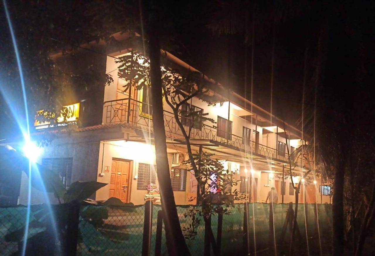 Dlite Beach Grove Cottages 阿里巴格 外观 照片